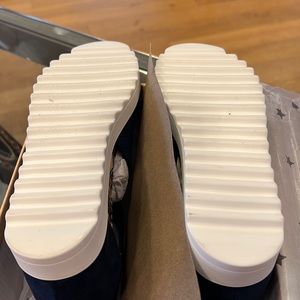 Thick sole slight platform sandal